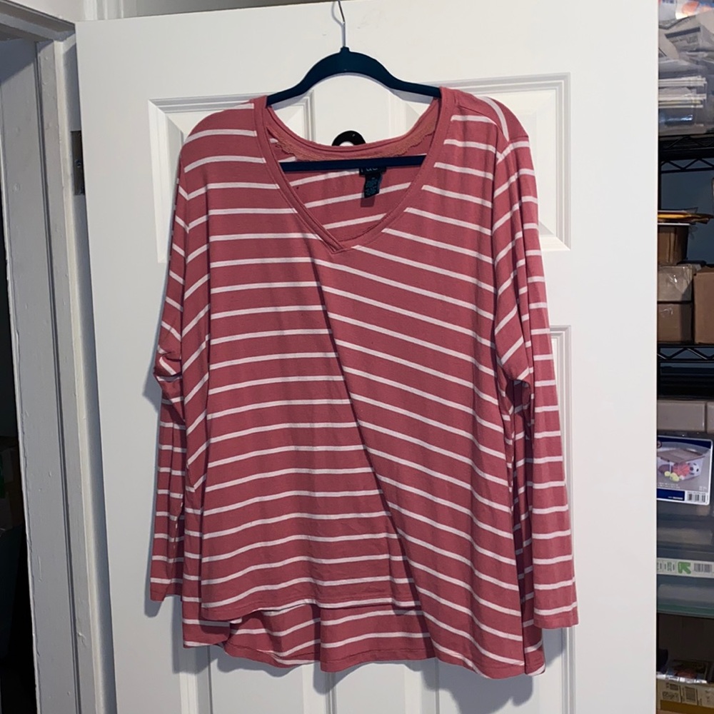 Rue + Size 3X Long Sleeved Shirt